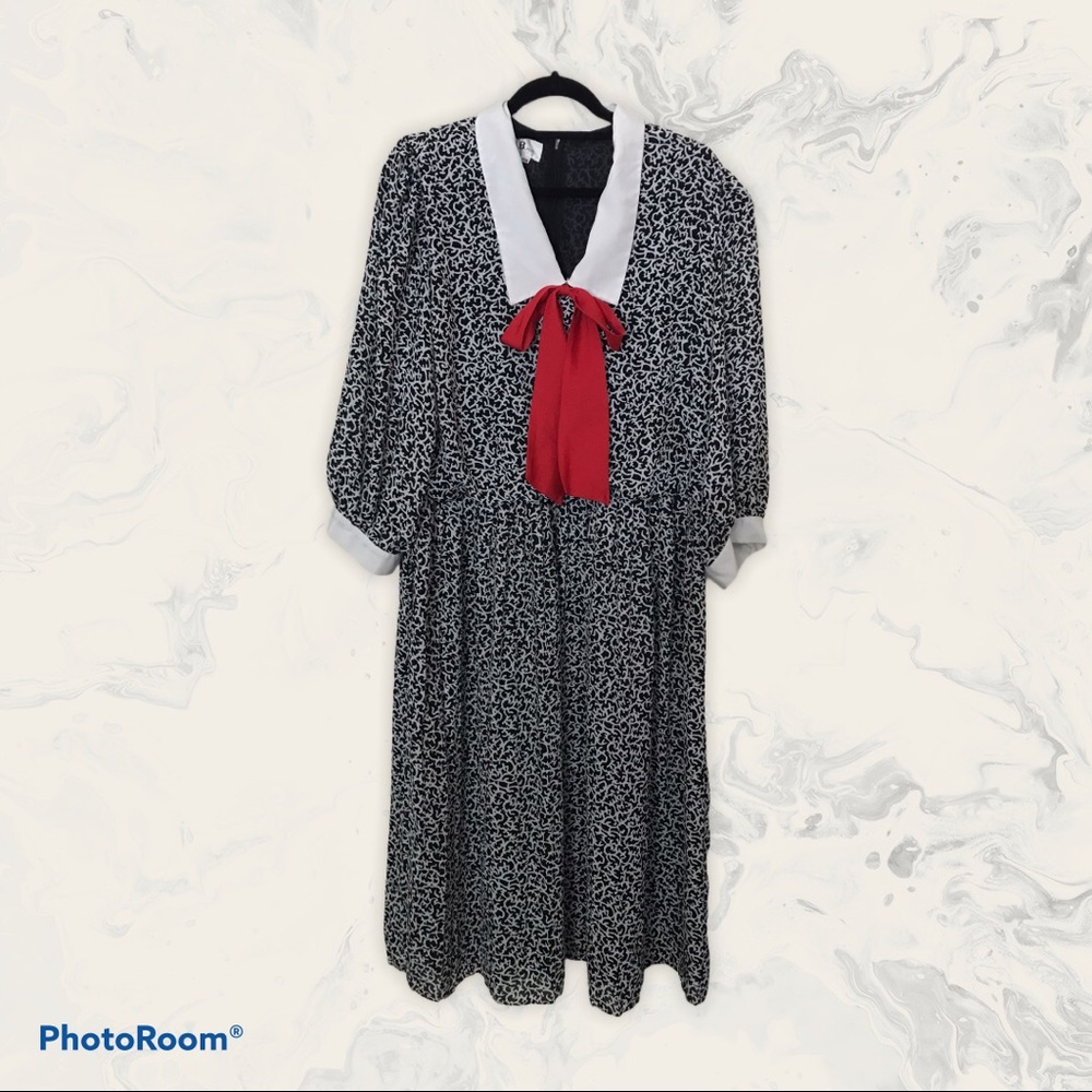 BGB Plus Vintage 80s B&W Geometric Floral Dress